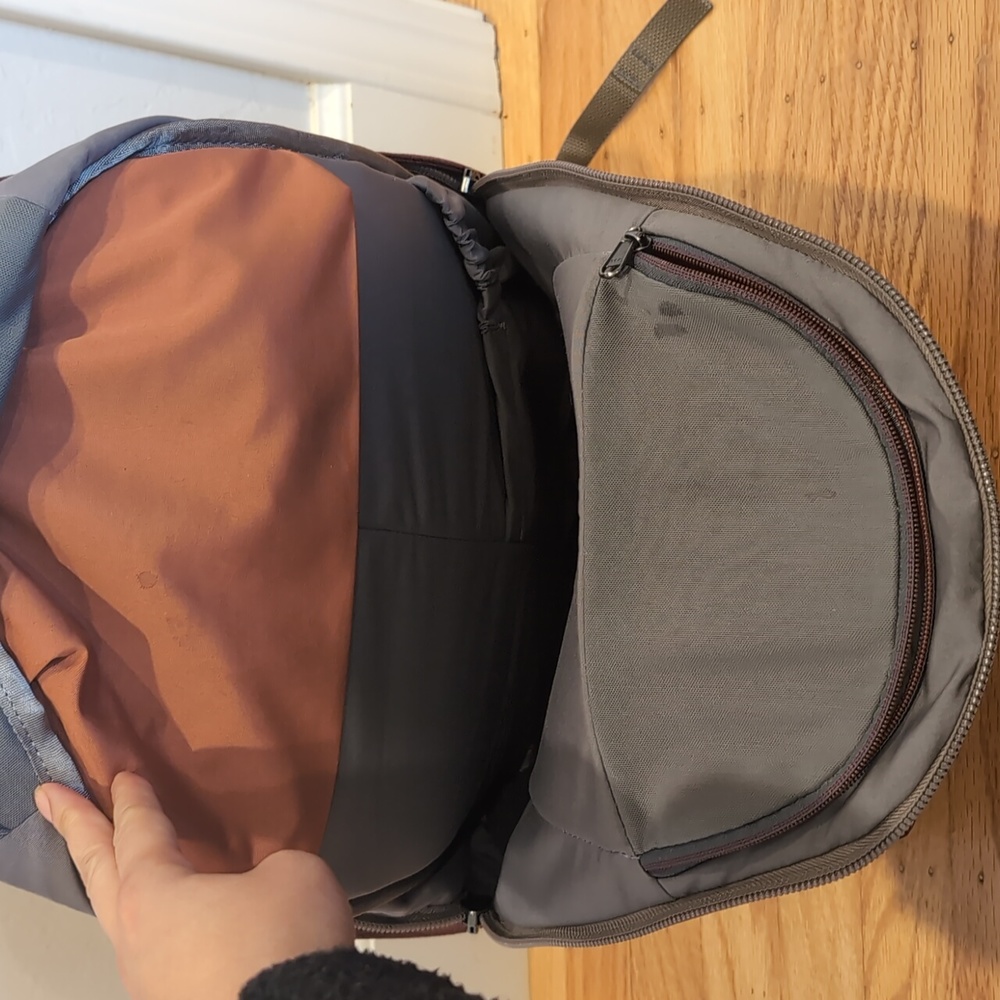 Bellroy Maroon Backpack - image 2